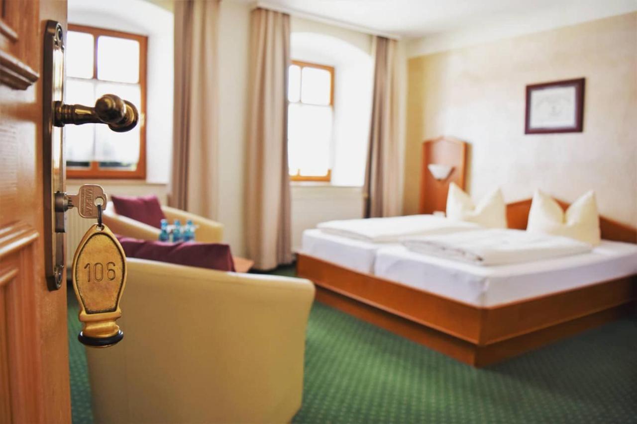 Hotel Zum Braeu キンディング エクステリア 写真
