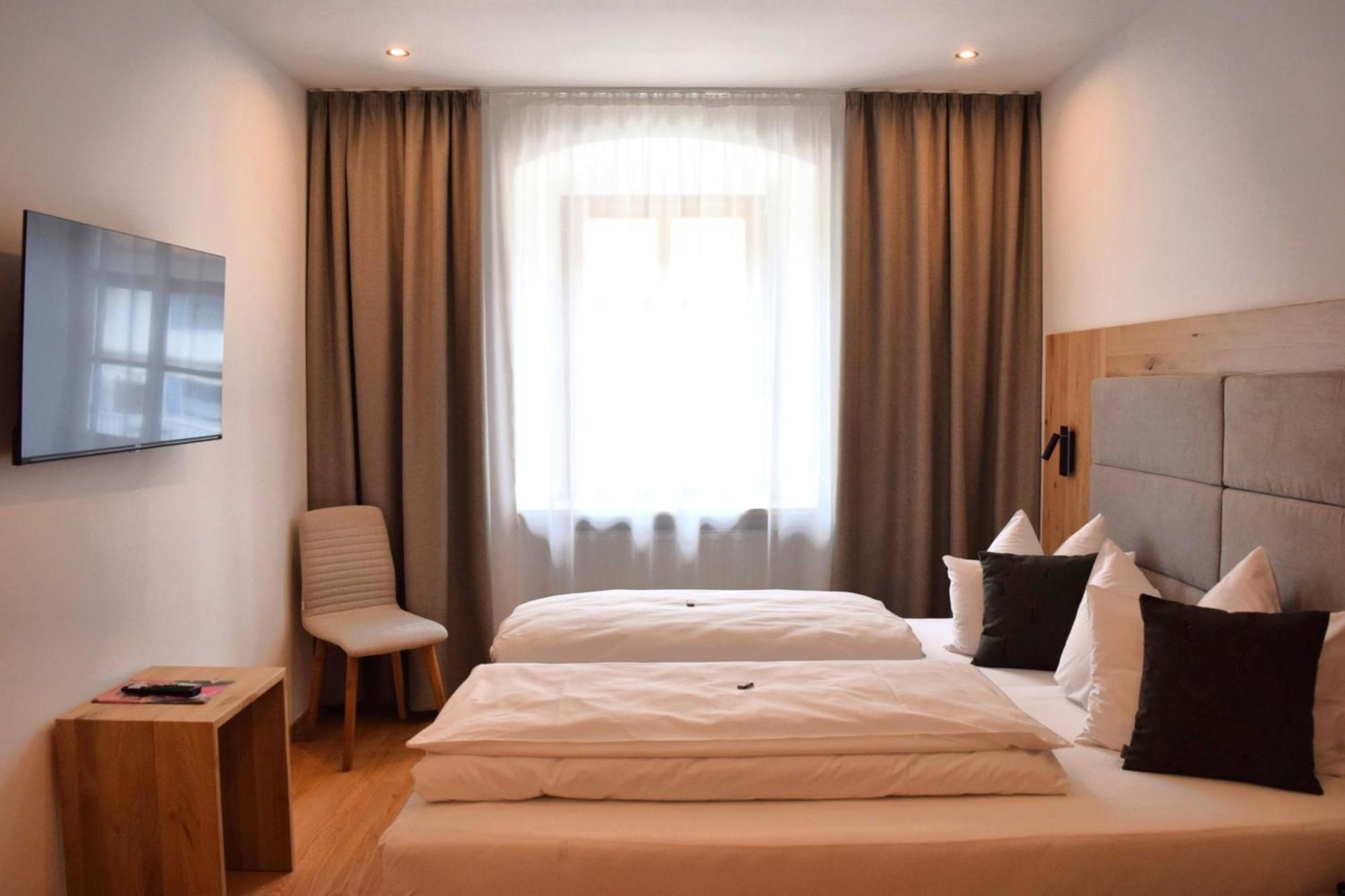 Hotel Zum Braeu キンディング エクステリア 写真