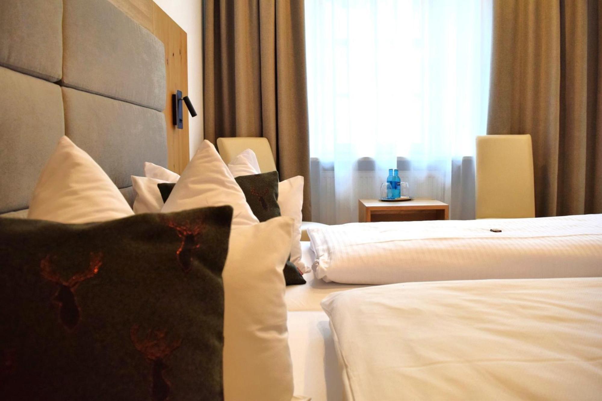 Hotel Zum Braeu キンディング エクステリア 写真